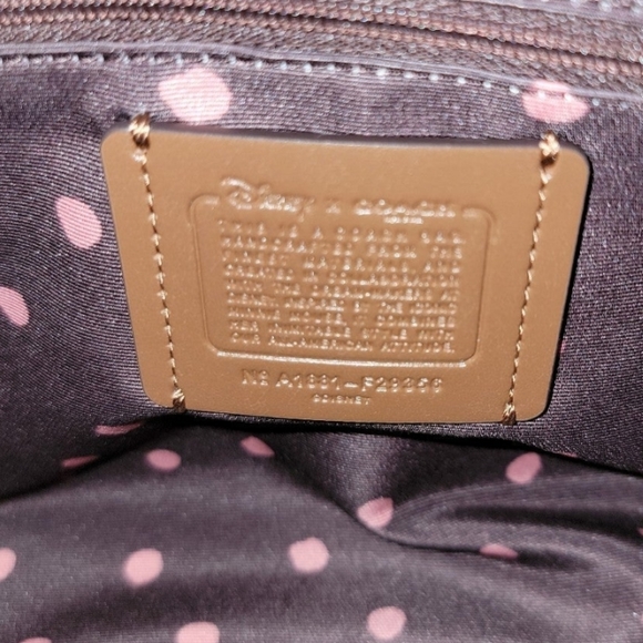 Disney x Coach Minnie Mouse Purse - Picture 8 of 9